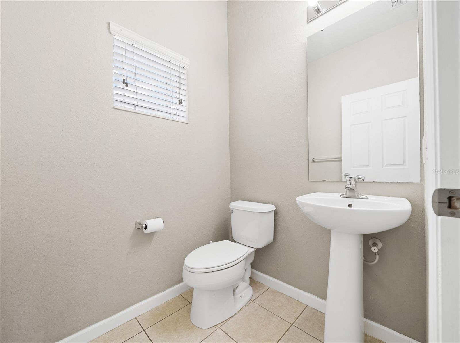 Image 16 of 34 For 4405 49th Avenue