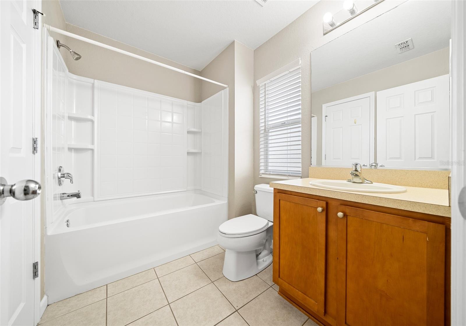 Image 18 of 34 For 4405 49th Avenue