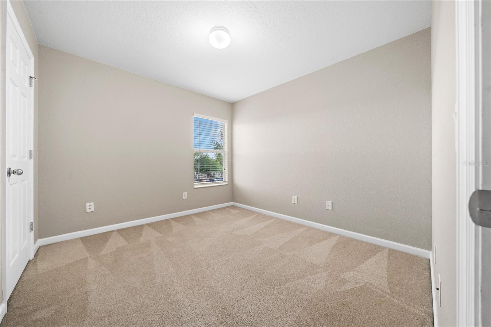 Image 23 of 34 For 4405 49th Avenue