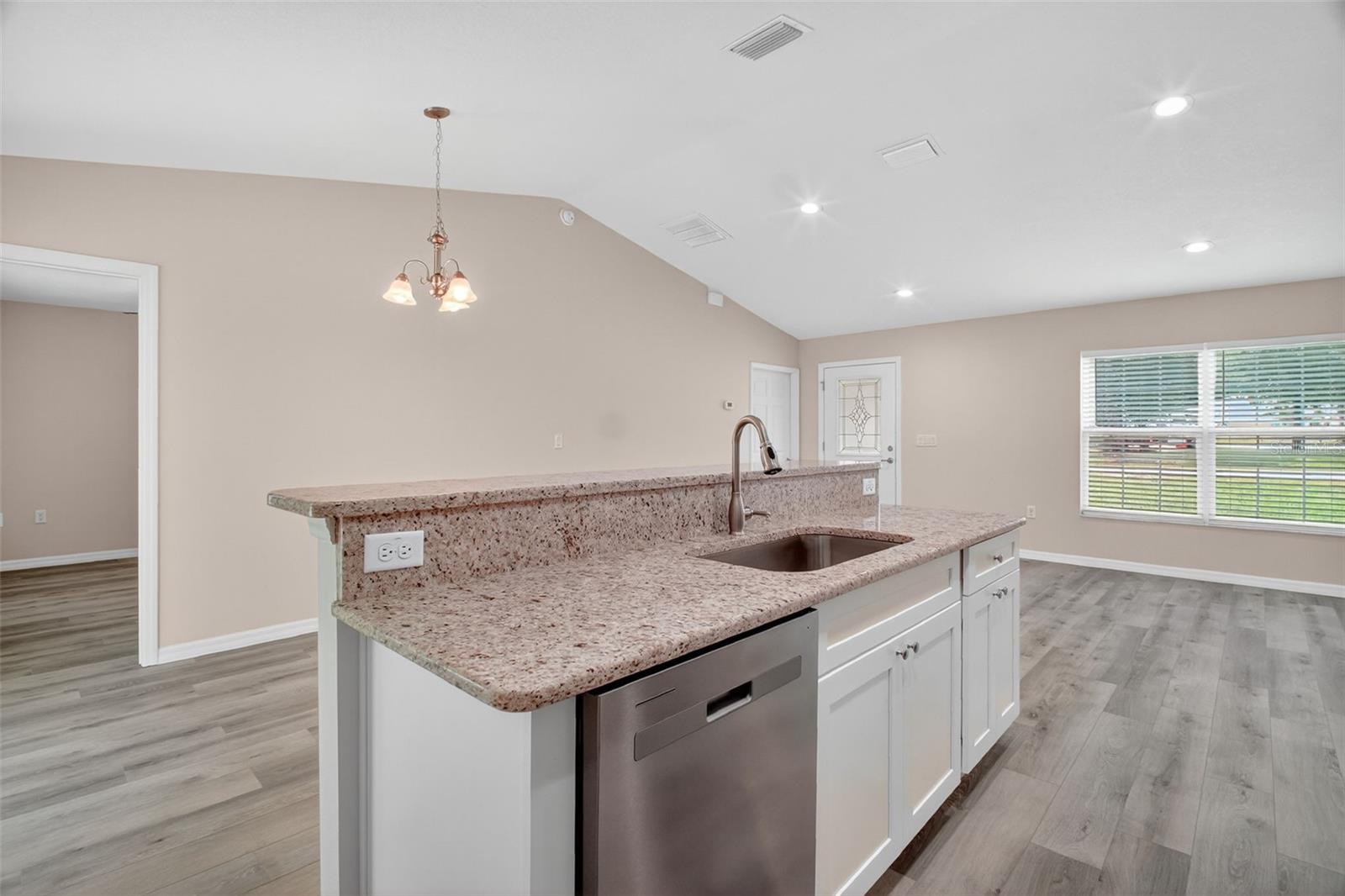 Image 12 of 21 For 5331 60th Terrace