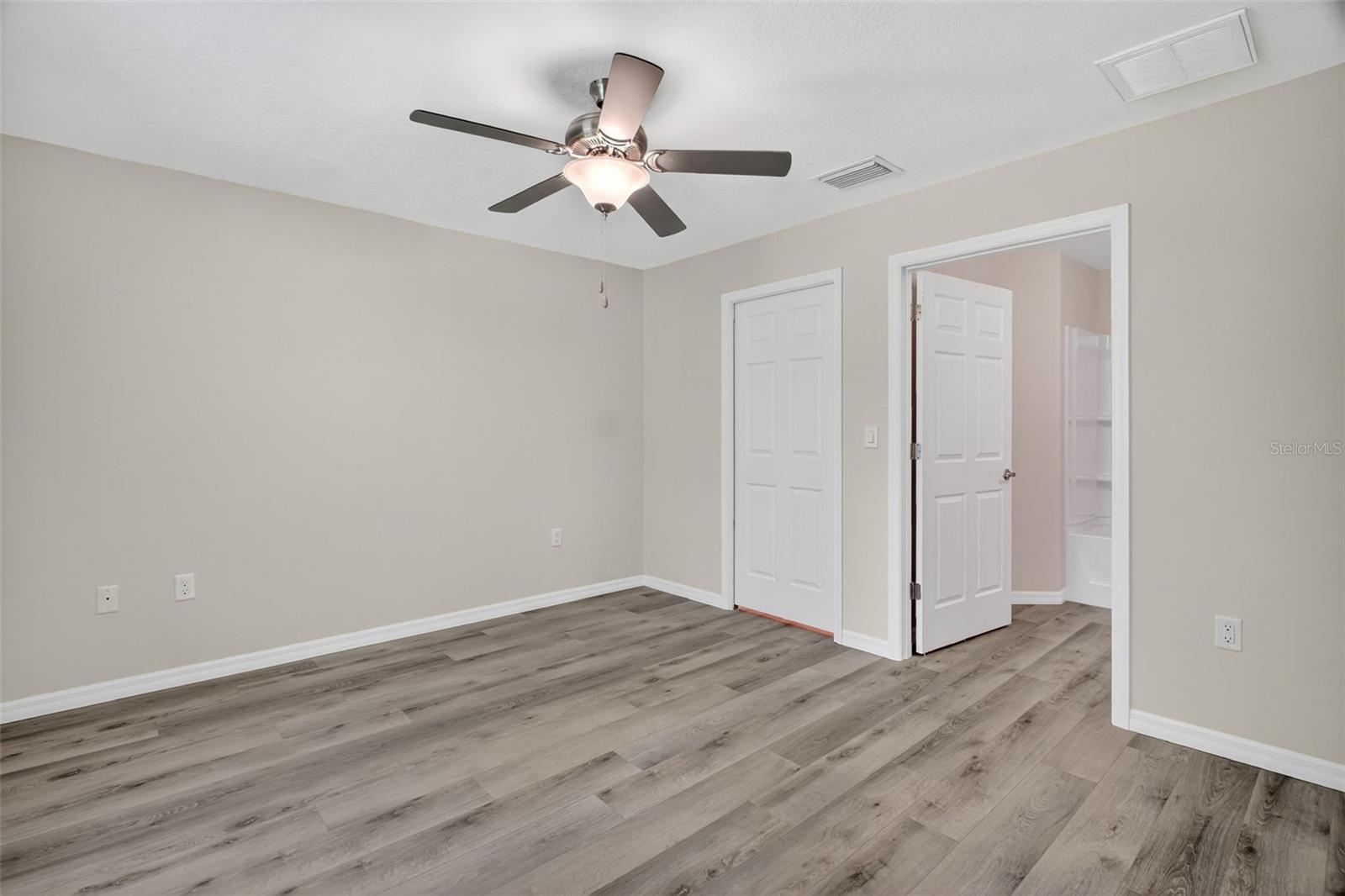 Image 16 of 21 For 5331 60th Terrace