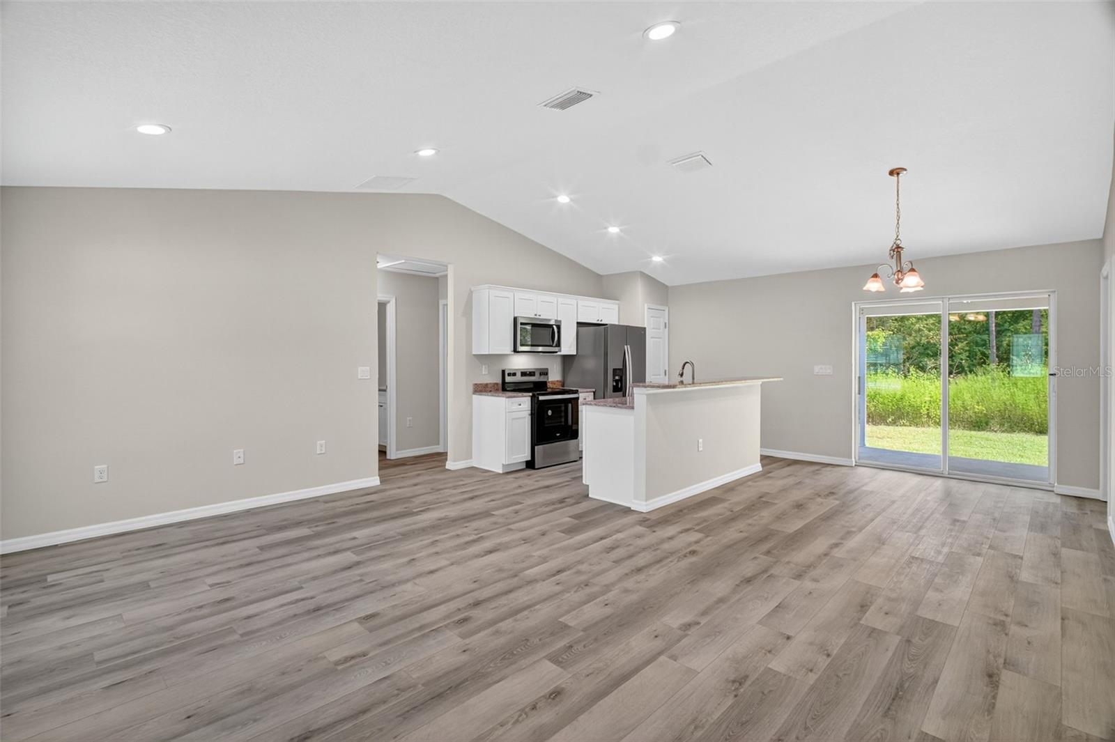 Image 7 of 21 For 5331 60th Terrace
