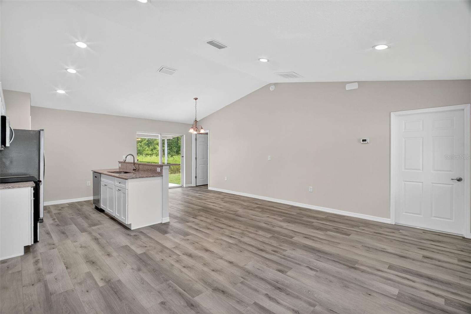 Image 9 of 21 For 5331 60th Terrace