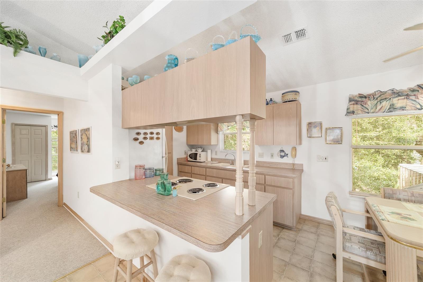 Listing photo id 15 for 5891 Cane Court