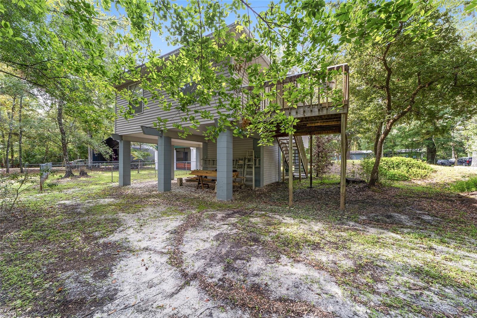 Listing photo id 25 for 5891 Cane Court