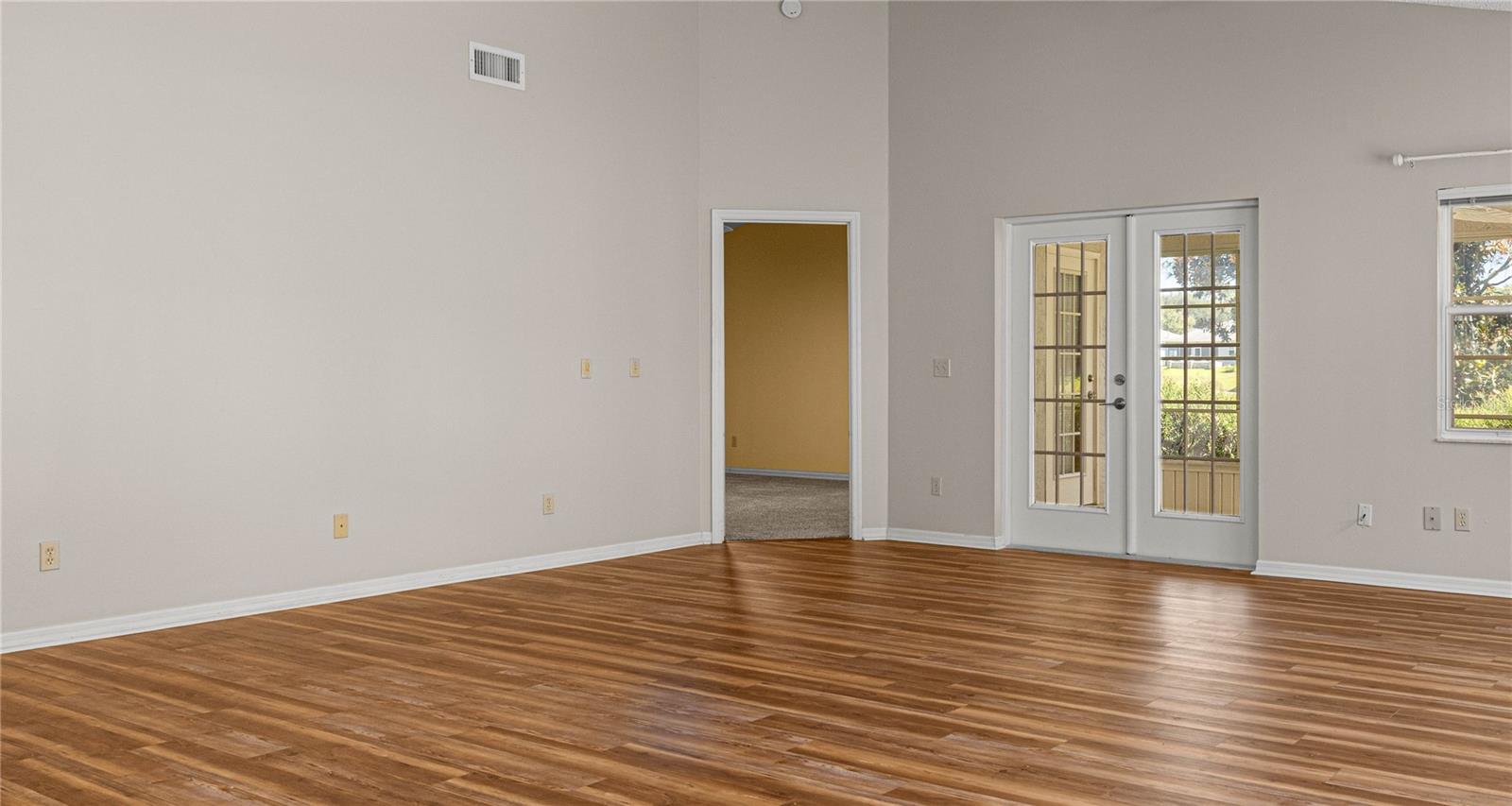 Image 12 of 34 For 9093 91st Circle