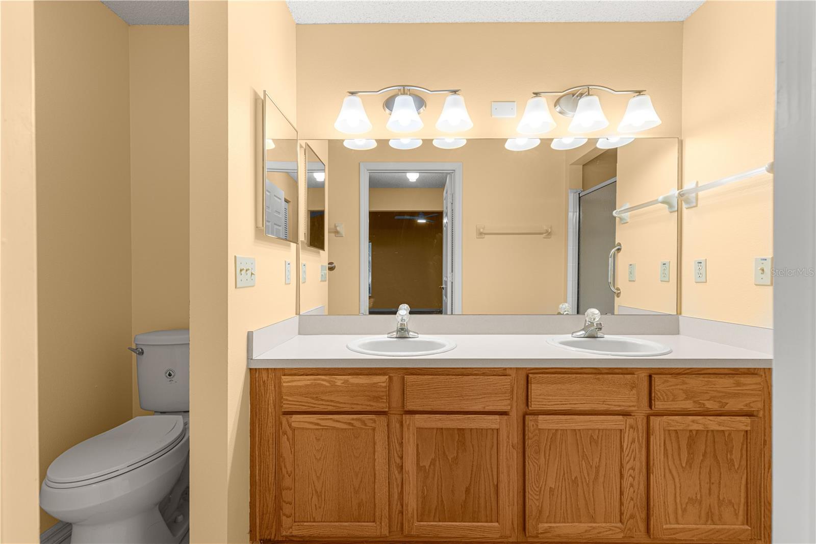 Image 18 of 34 For 9093 91st Circle