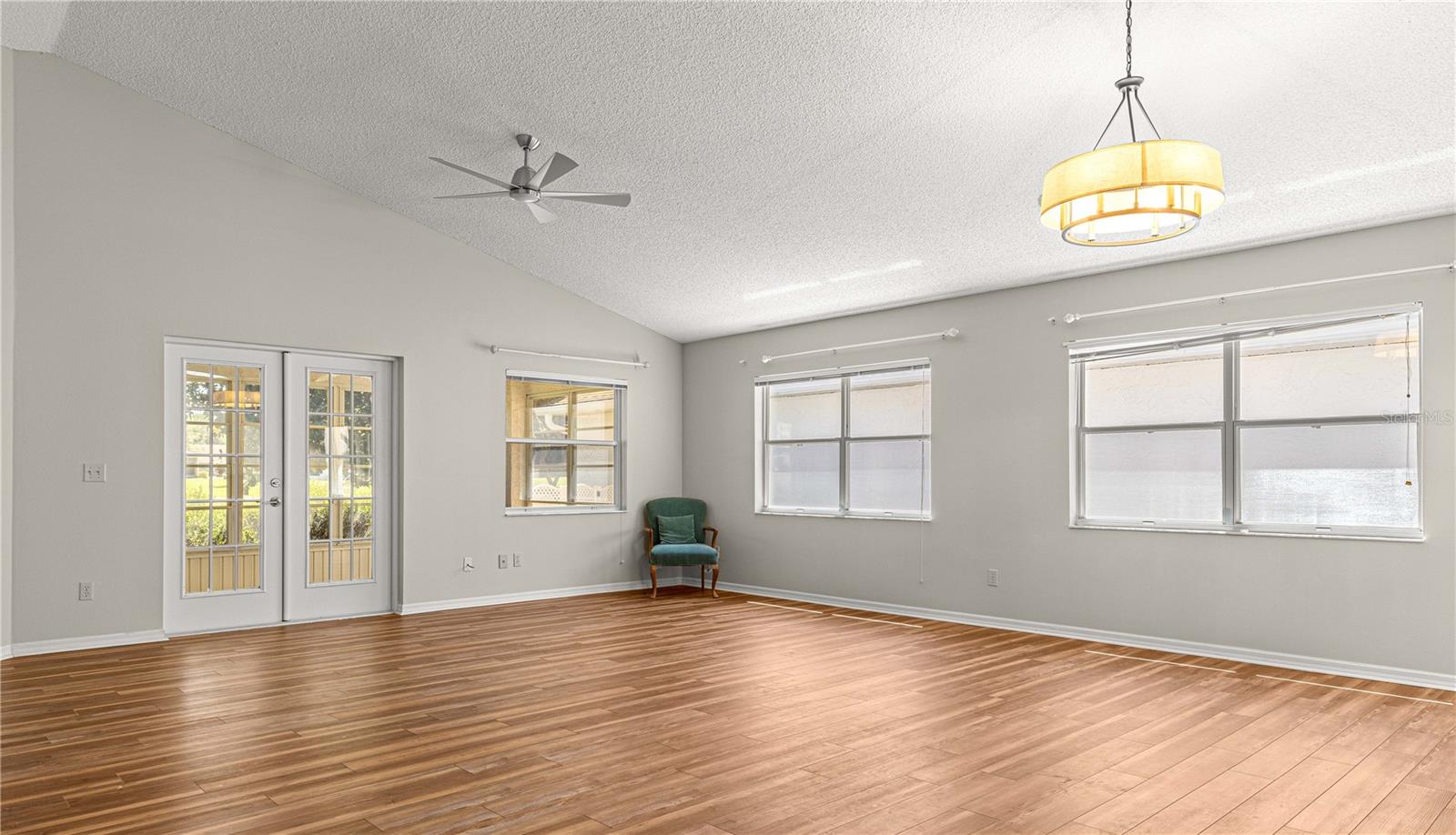 Image 28 of 34 For 9093 91st Circle