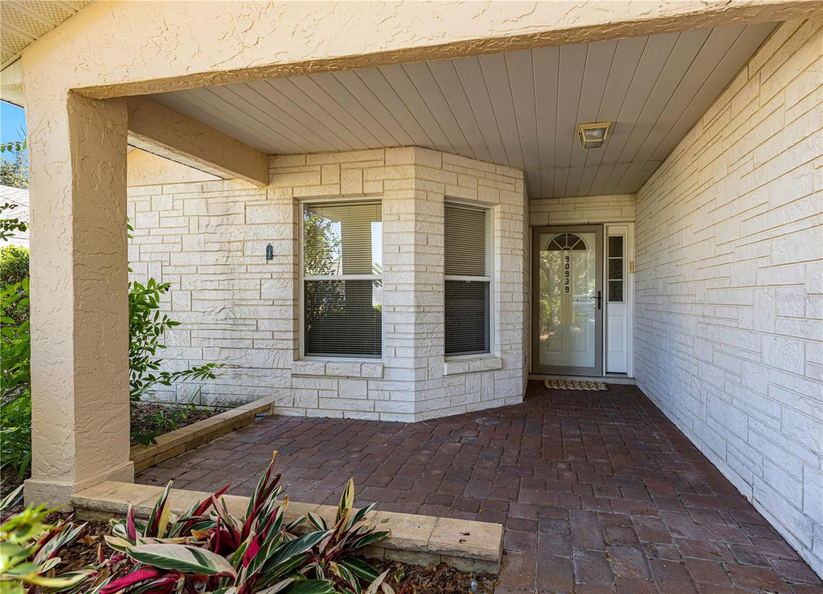 Image 3 of 34 For 9093 91st Circle