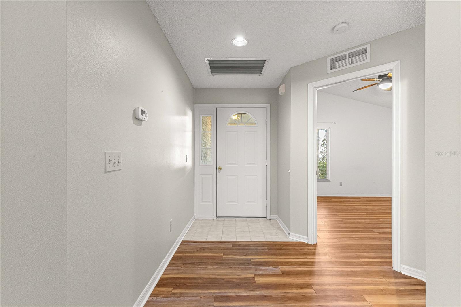 Image 4 of 34 For 9093 91st Circle