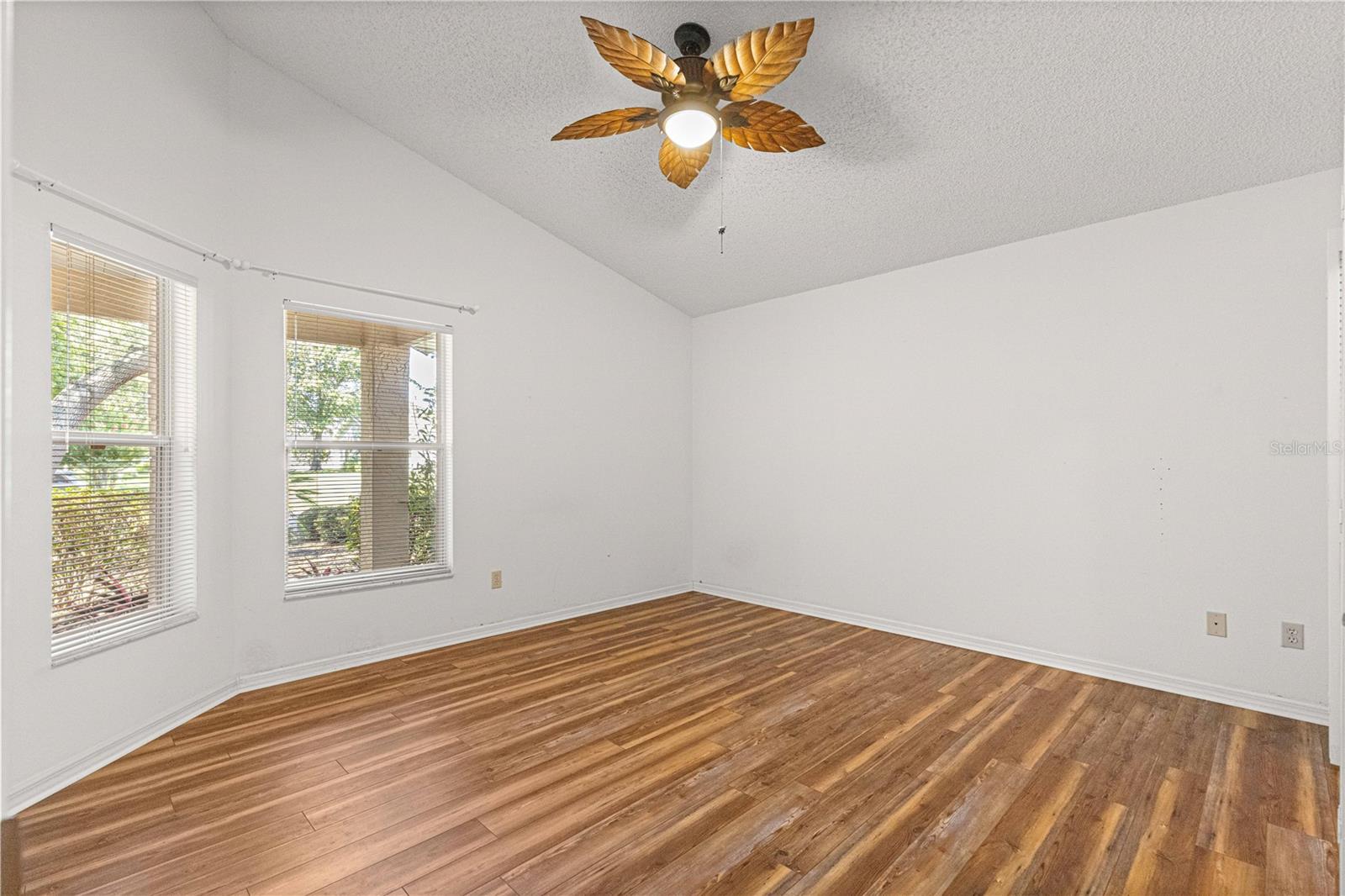 Image 5 of 34 For 9093 91st Circle