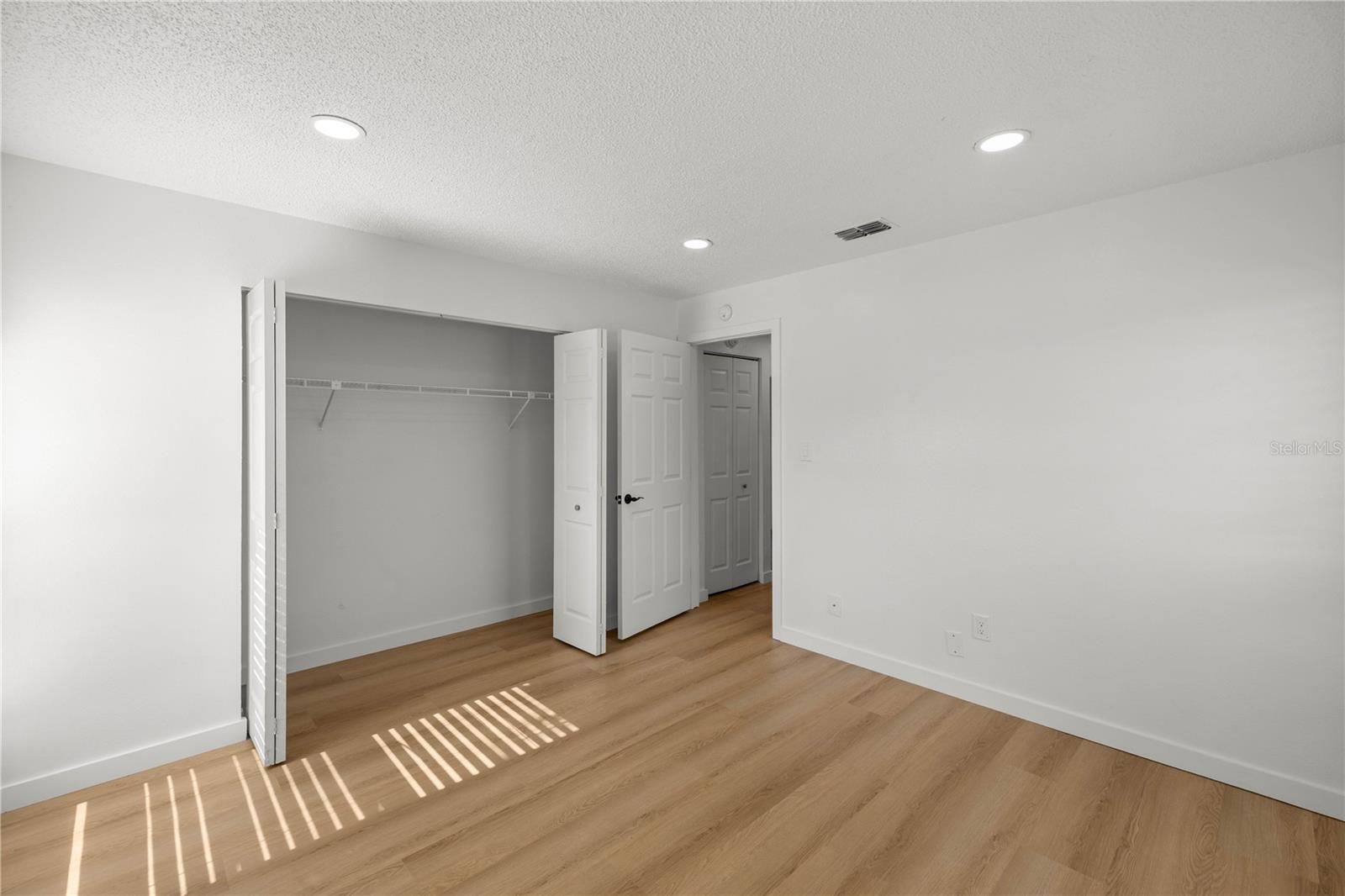 Image 11 of 13 For 5425 30th Place B