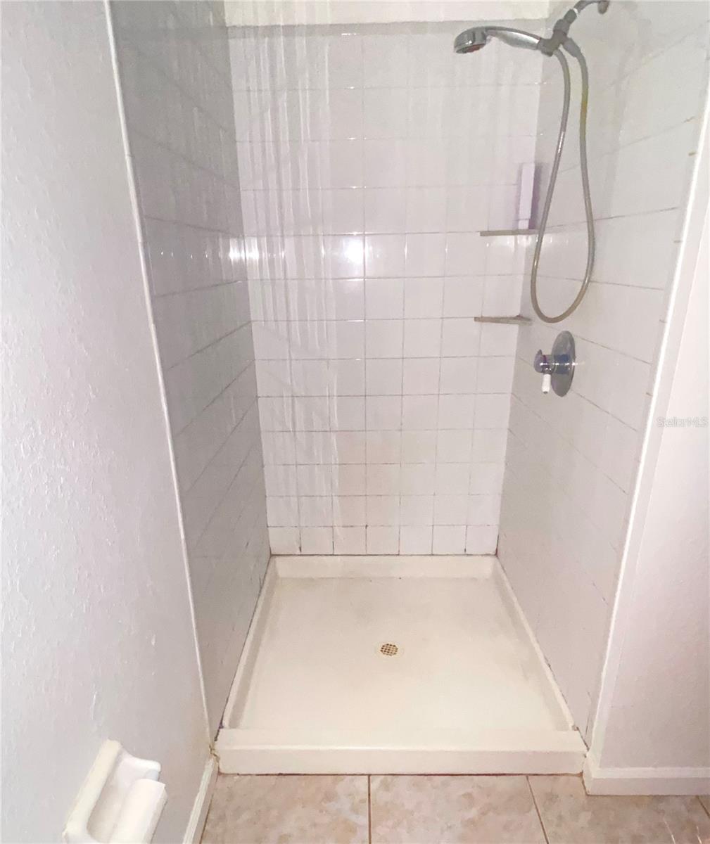 Image 14 of 21 For 2935 7th Street 116