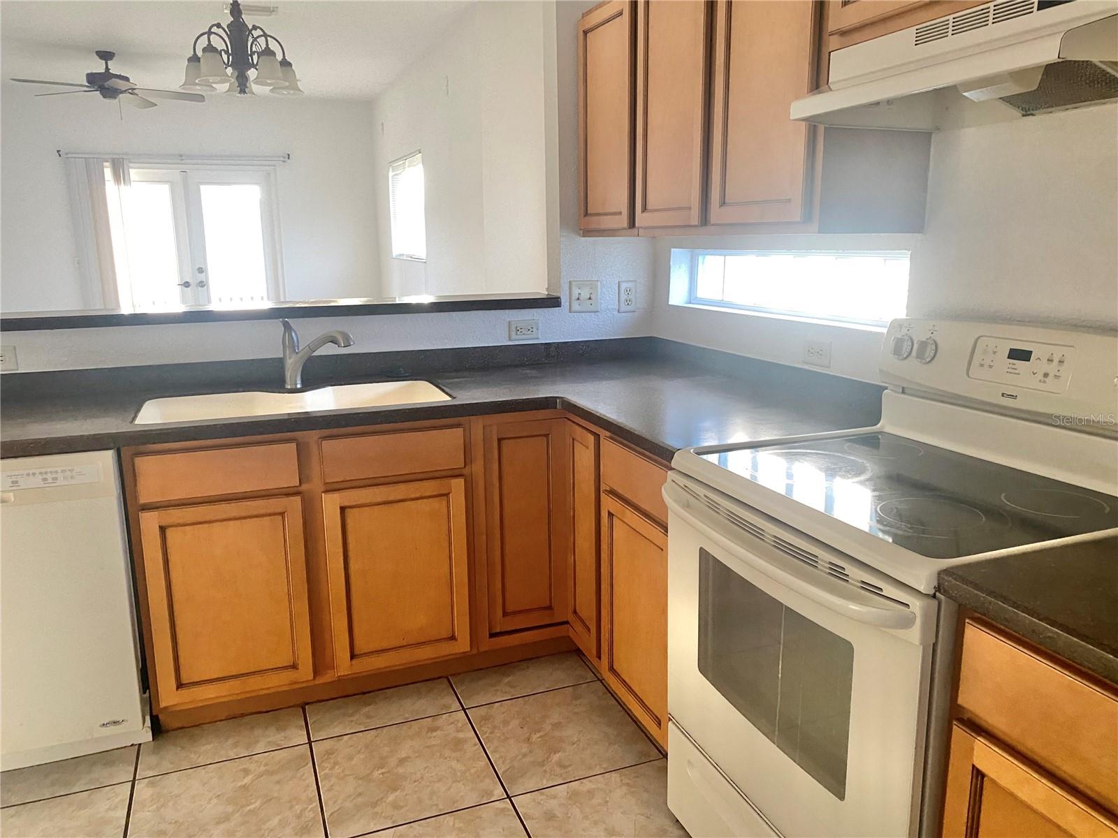 Image 8 of 21 For 2935 7th Street 116