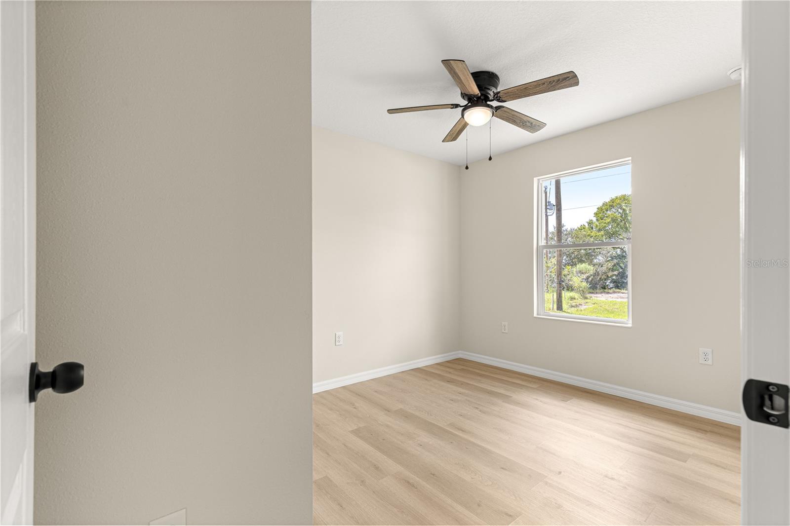 Image 20 of 26 For 12409 102nd Terrace