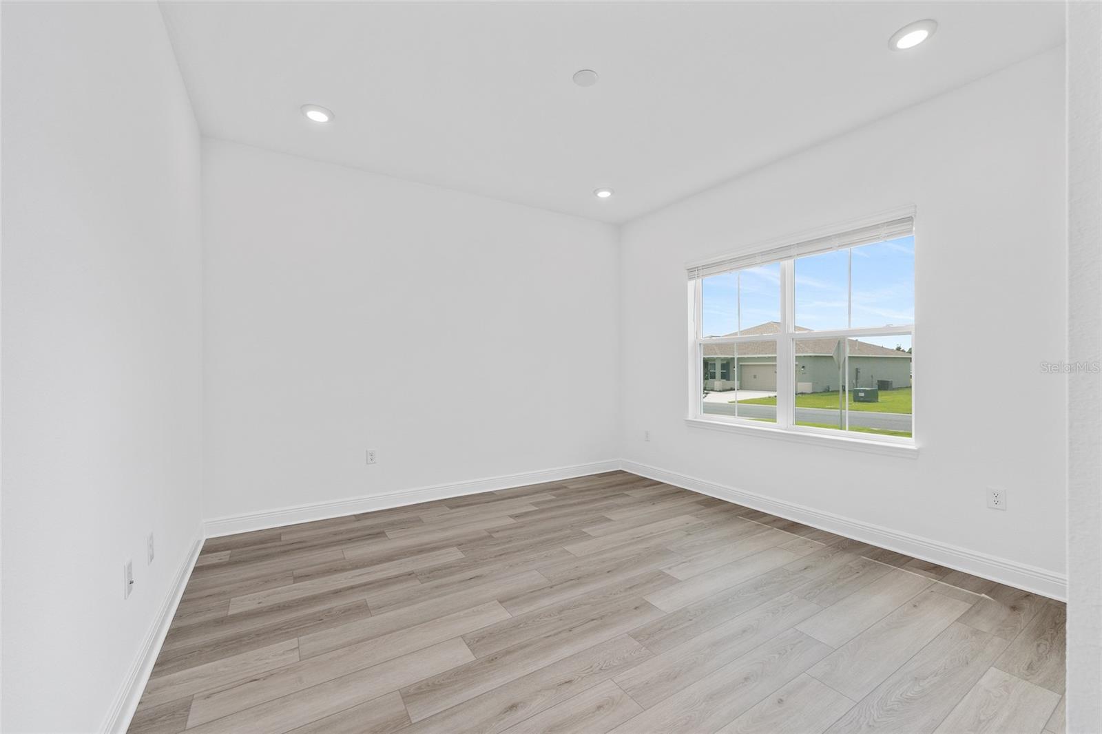 Image 12 of 46 For 10119 106th Circle