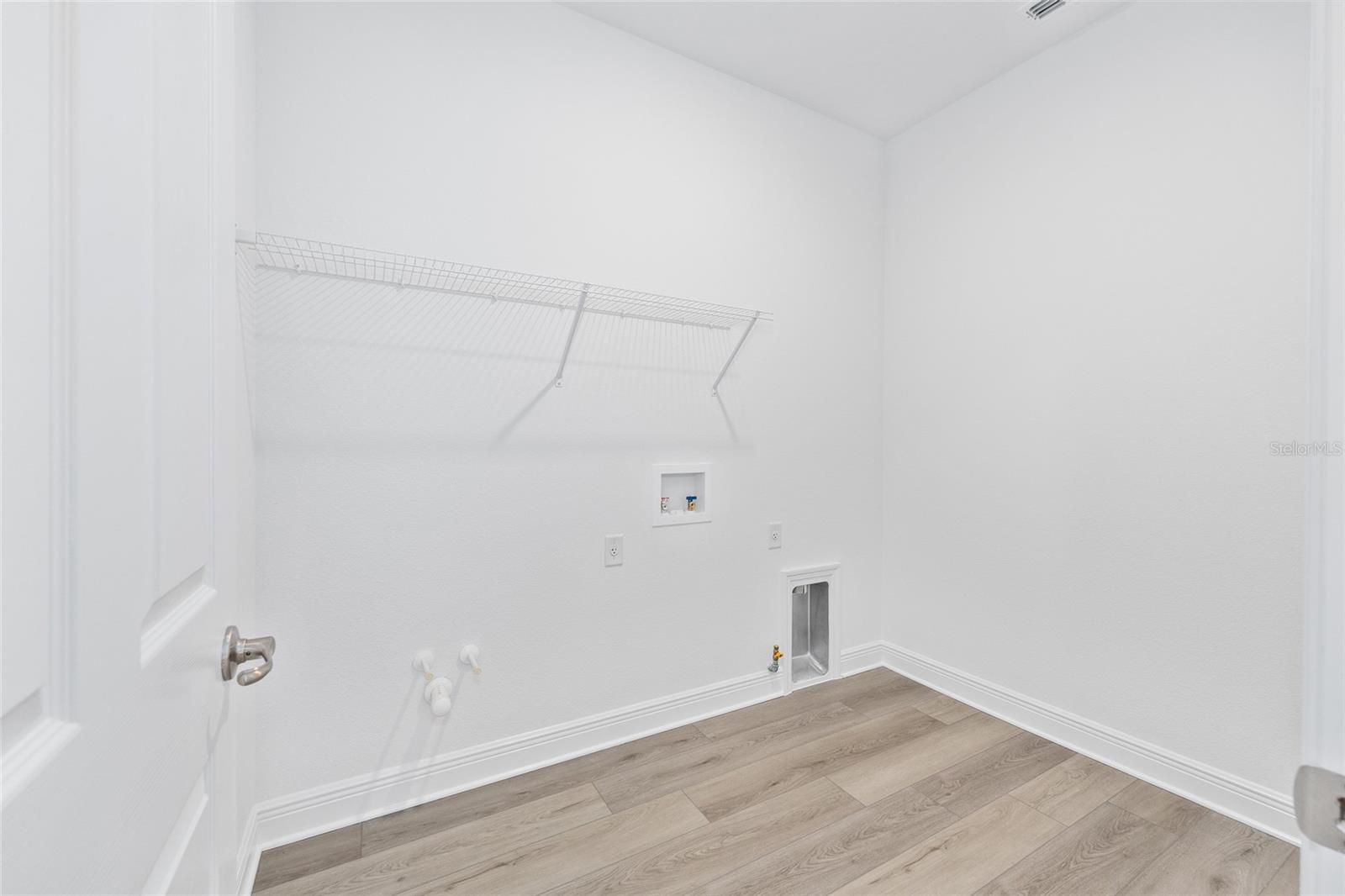 Image 16 of 46 For 10119 106th Circle