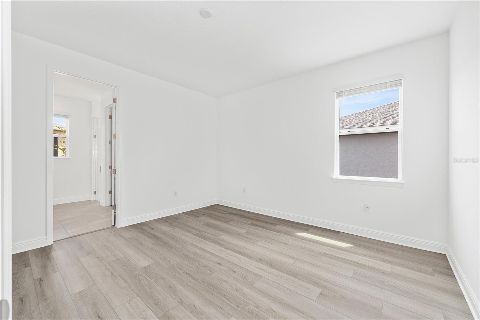 Image 30 of 46 For 10119 106th Circle