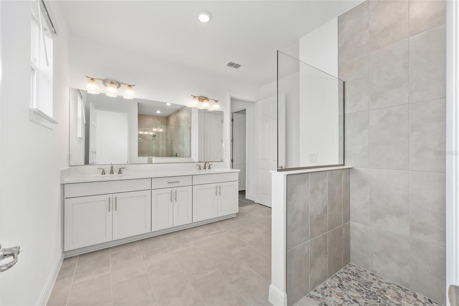 Image 39 of 46 For 10119 106th Circle