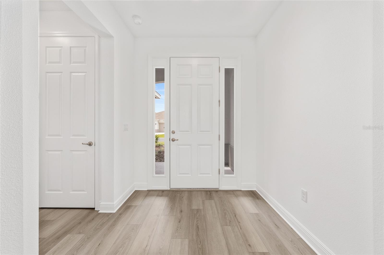 Image 8 of 46 For 10119 106th Circle