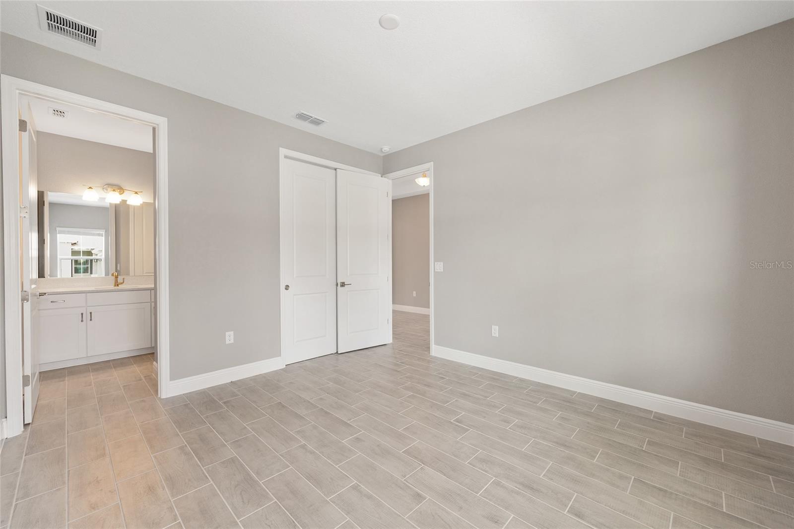 Image 11 of 42 For 10276 105th Court