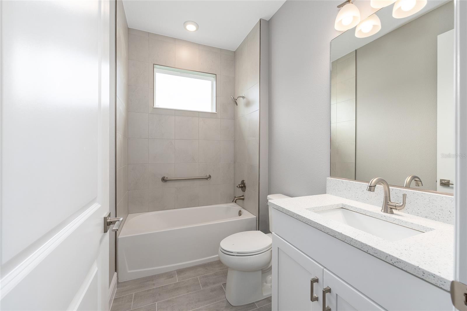 Image 14 of 42 For 10276 105th Court