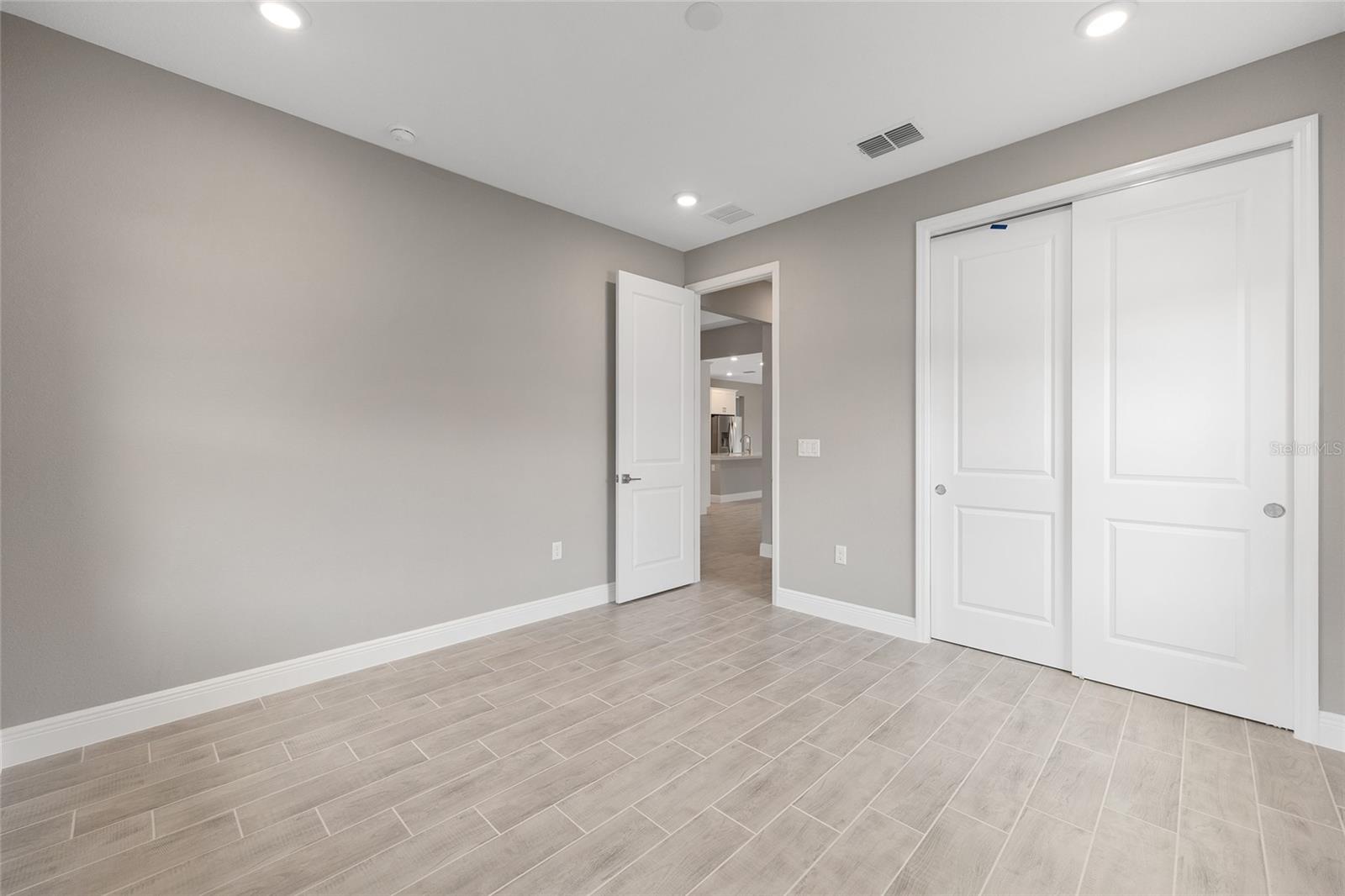 Image 16 of 42 For 10276 105th Court