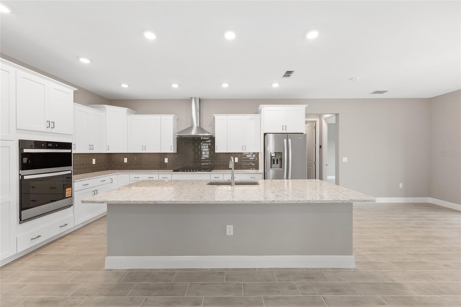 Image 21 of 42 For 10276 105th Court