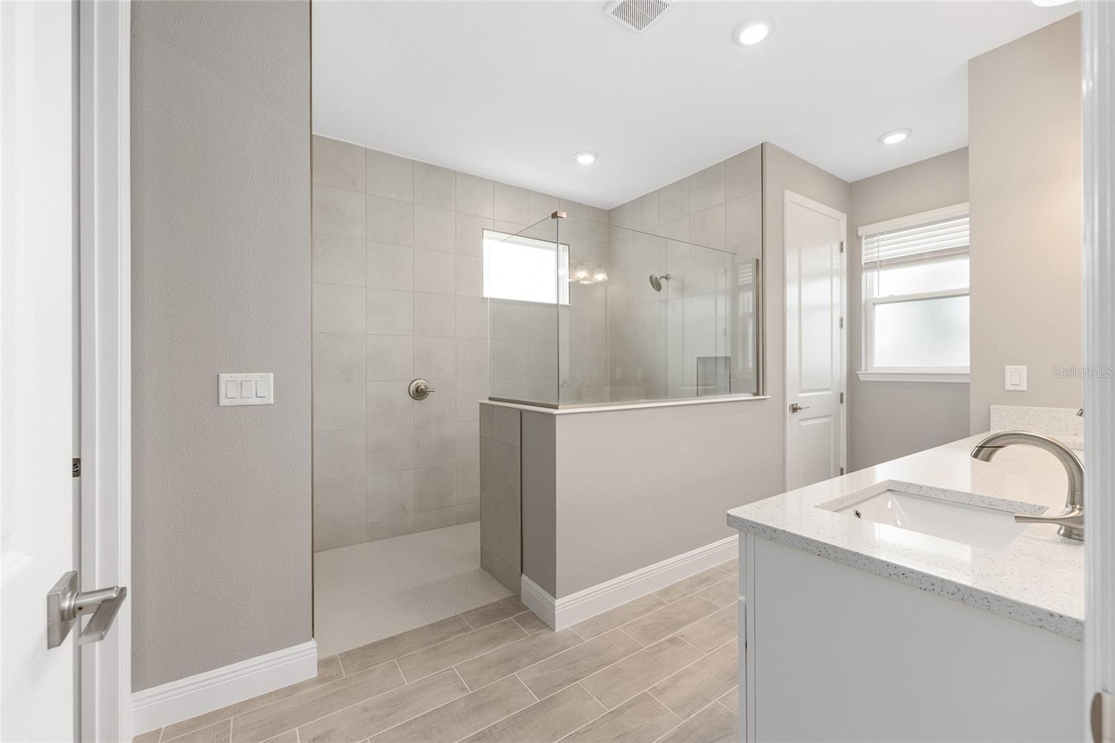 Image 30 of 42 For 10276 105th Court