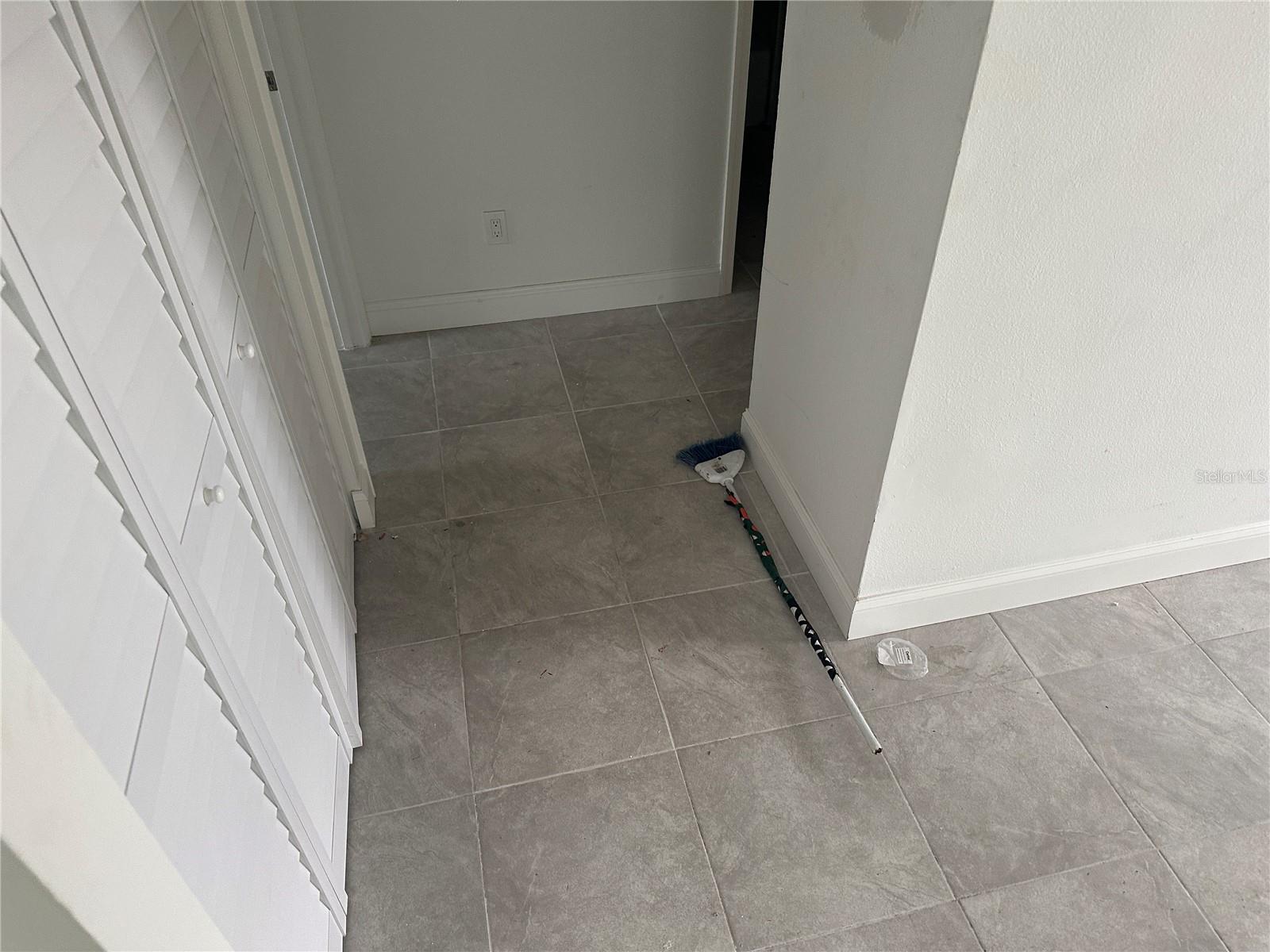 Image 11 of 23 For 5405-5415 28th Lane