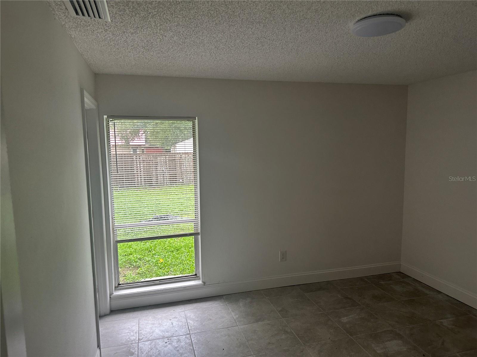 Image 12 of 23 For 5405-5415 28th Lane