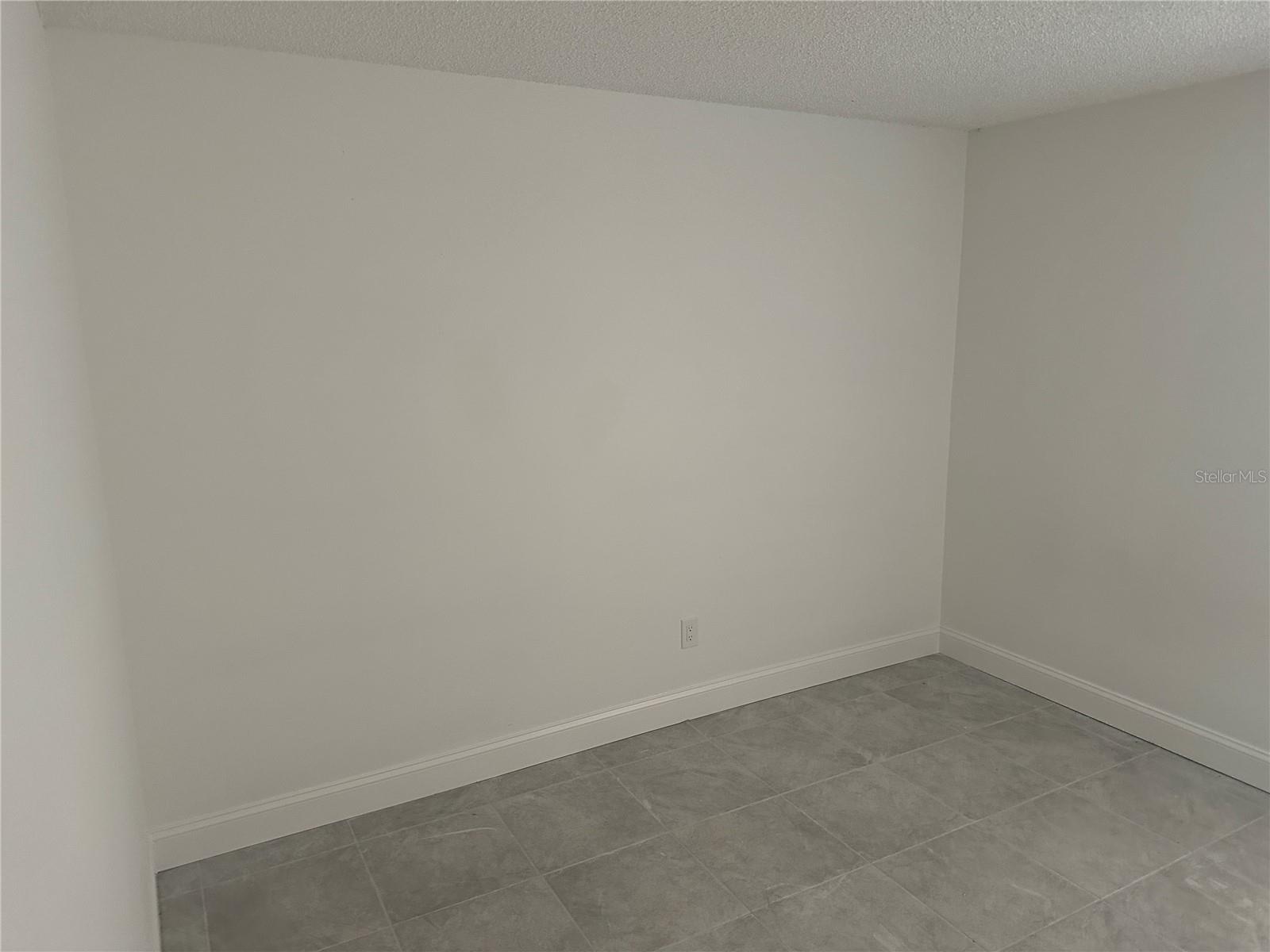Image 4 of 23 For 5405-5415 28th Lane
