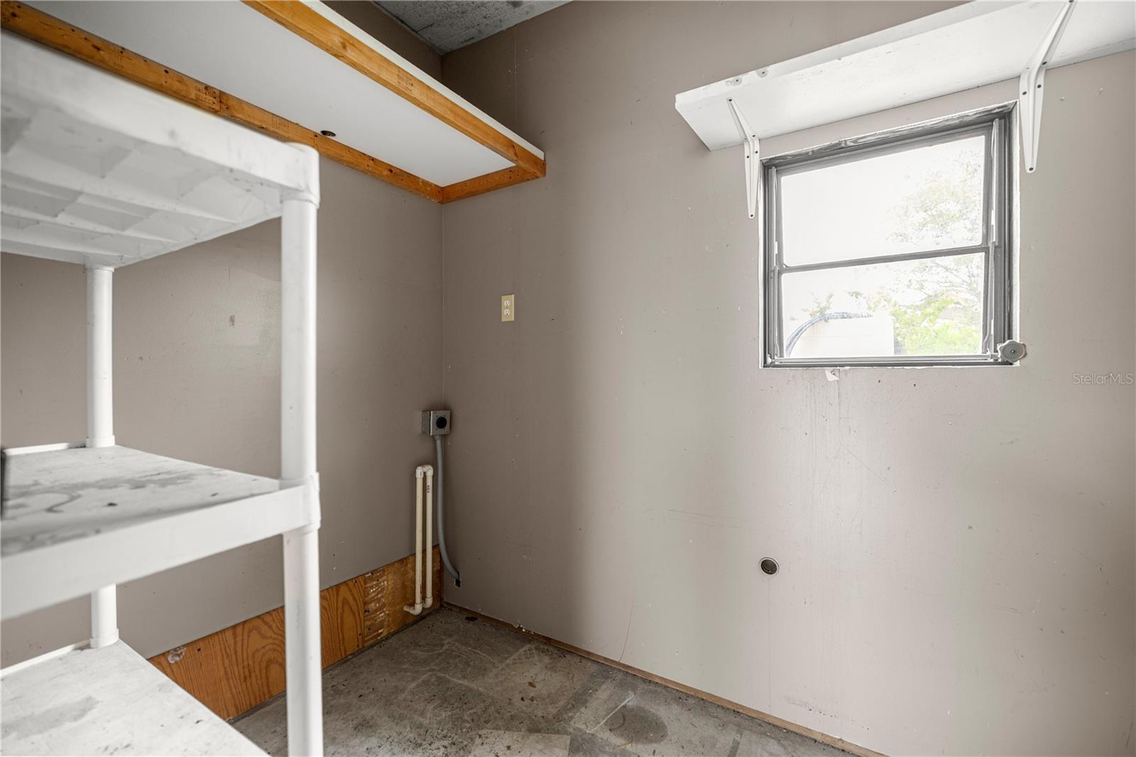 Image 18 of 24 For 1013 Ann Avenue