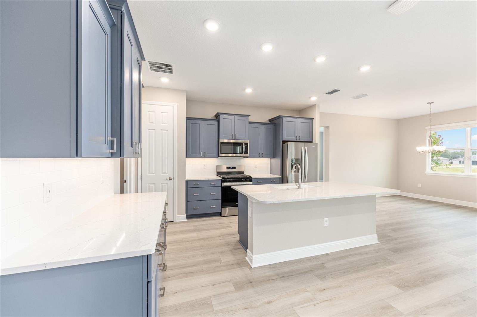 Image 12 of 41 For 10340 105th Court