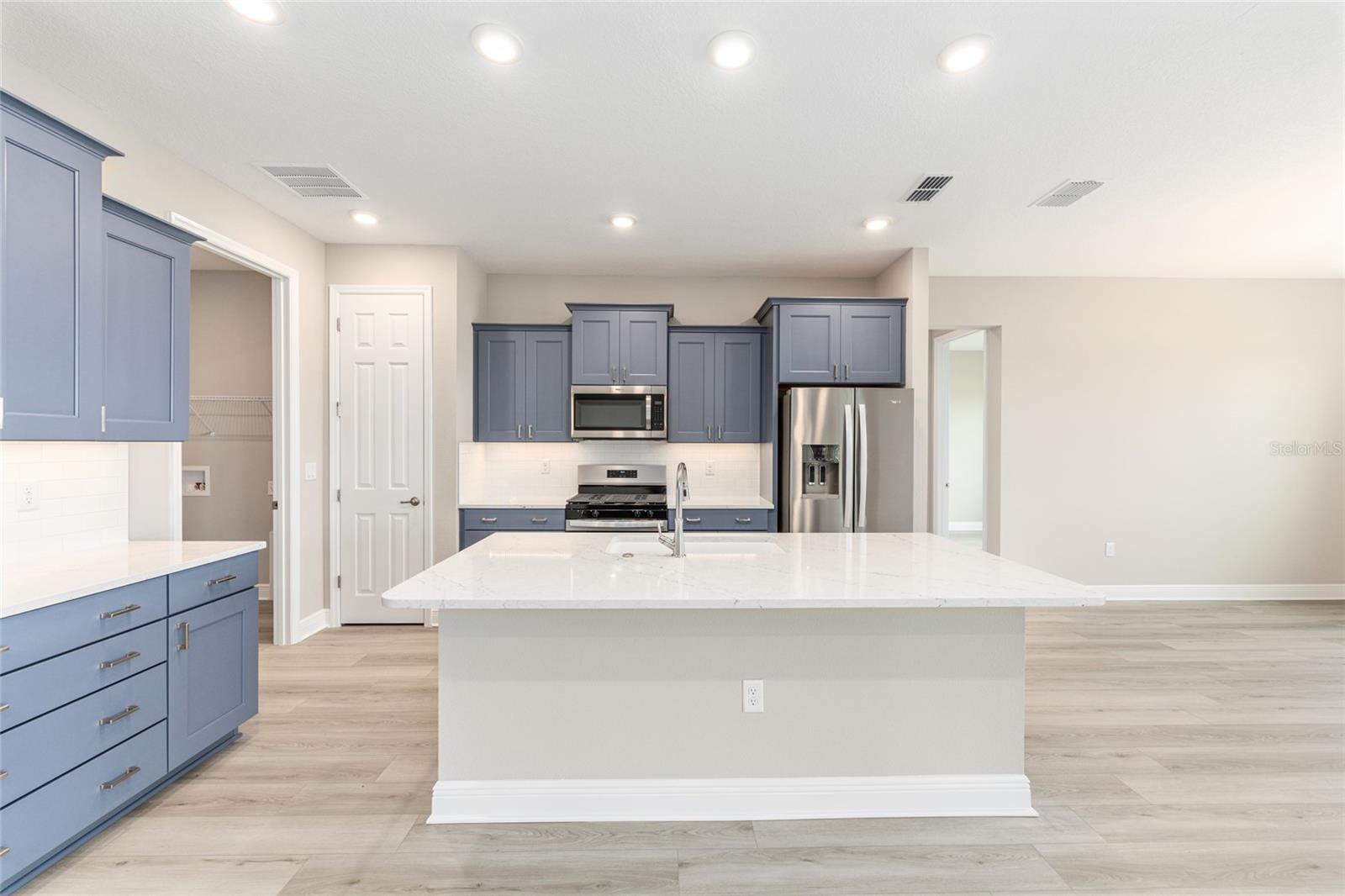 Image 14 of 41 For 10340 105th Court