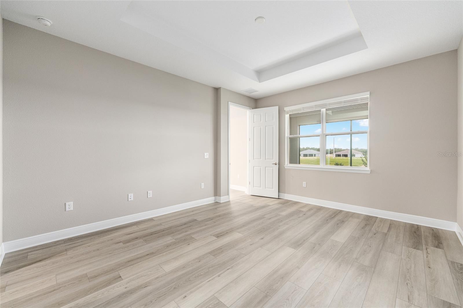 Image 23 of 41 For 10340 105th Court