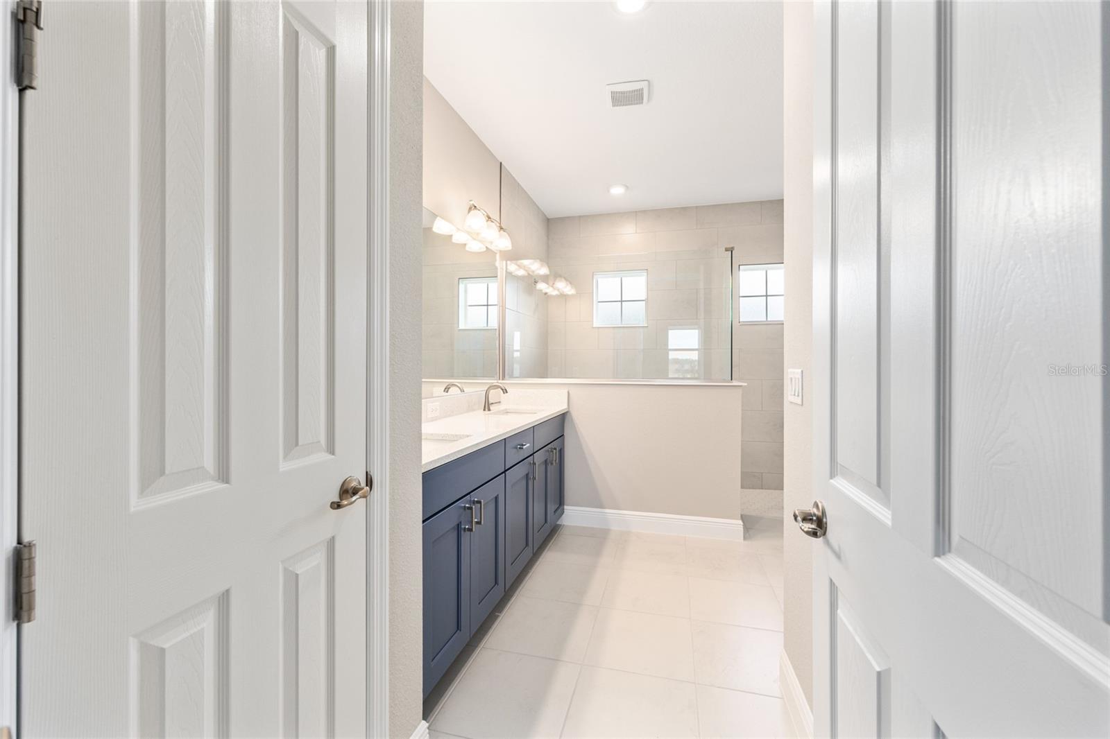 Image 24 of 41 For 10340 105th Court