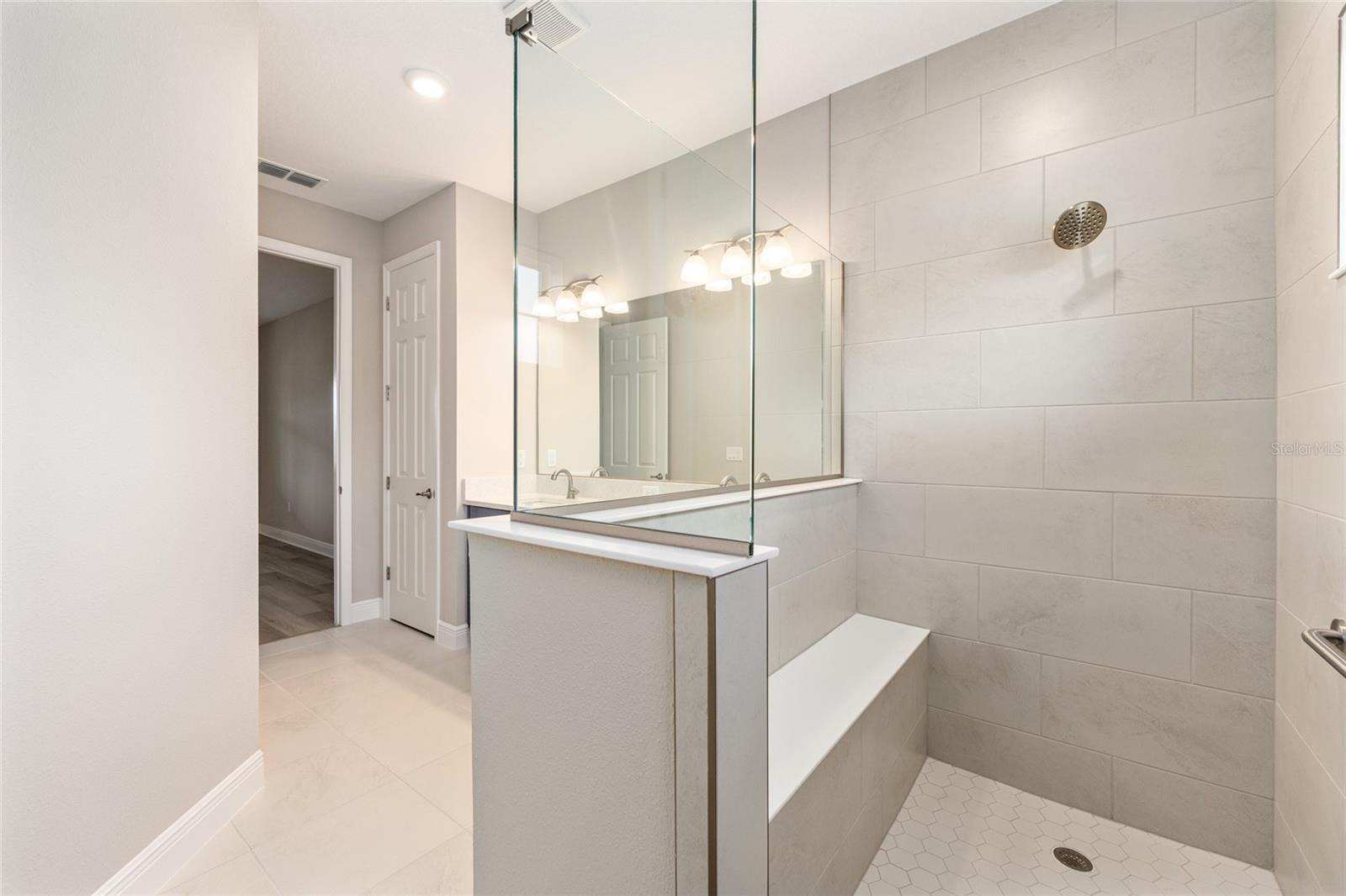 Image 26 of 41 For 10340 105th Court