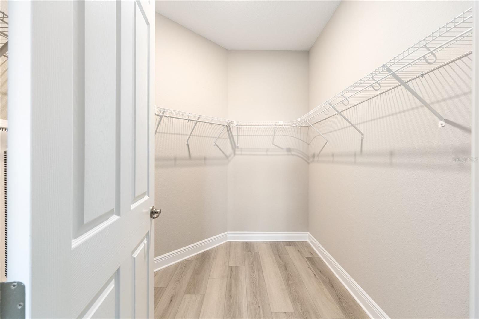 Image 27 of 41 For 10340 105th Court