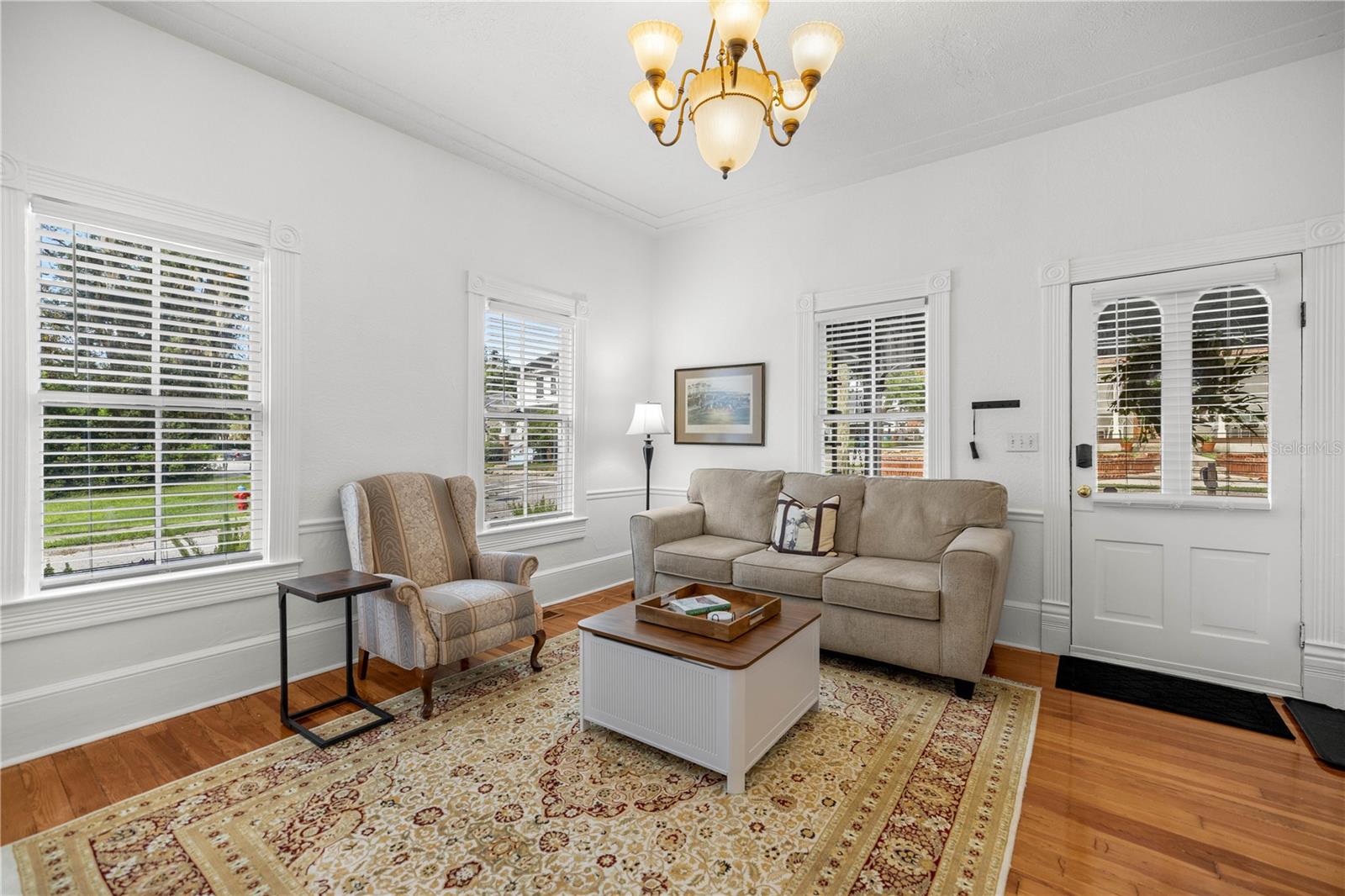 Image 7 of 76 For 120 Sanchez Avenue