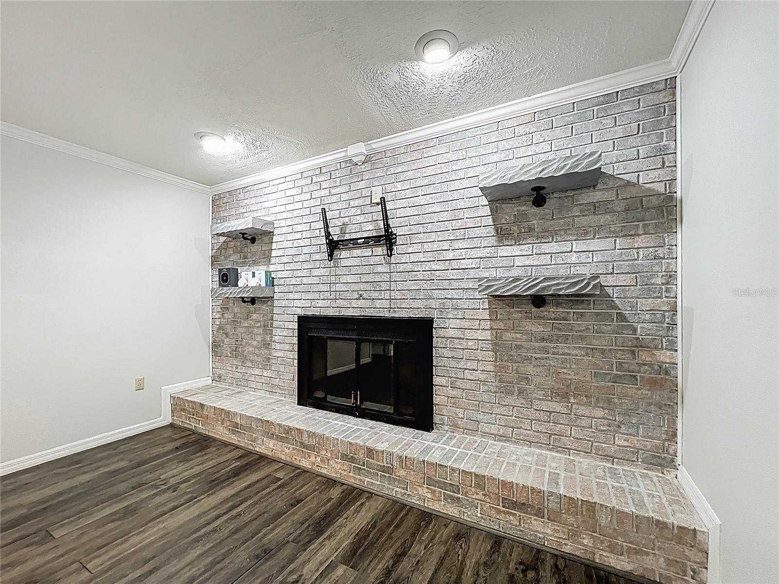 Image 28 of 77 For 3470 25th Avenue