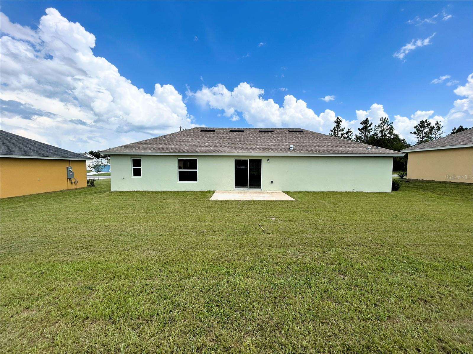 Listing photo id 12 for 8230 Wakefield Drive