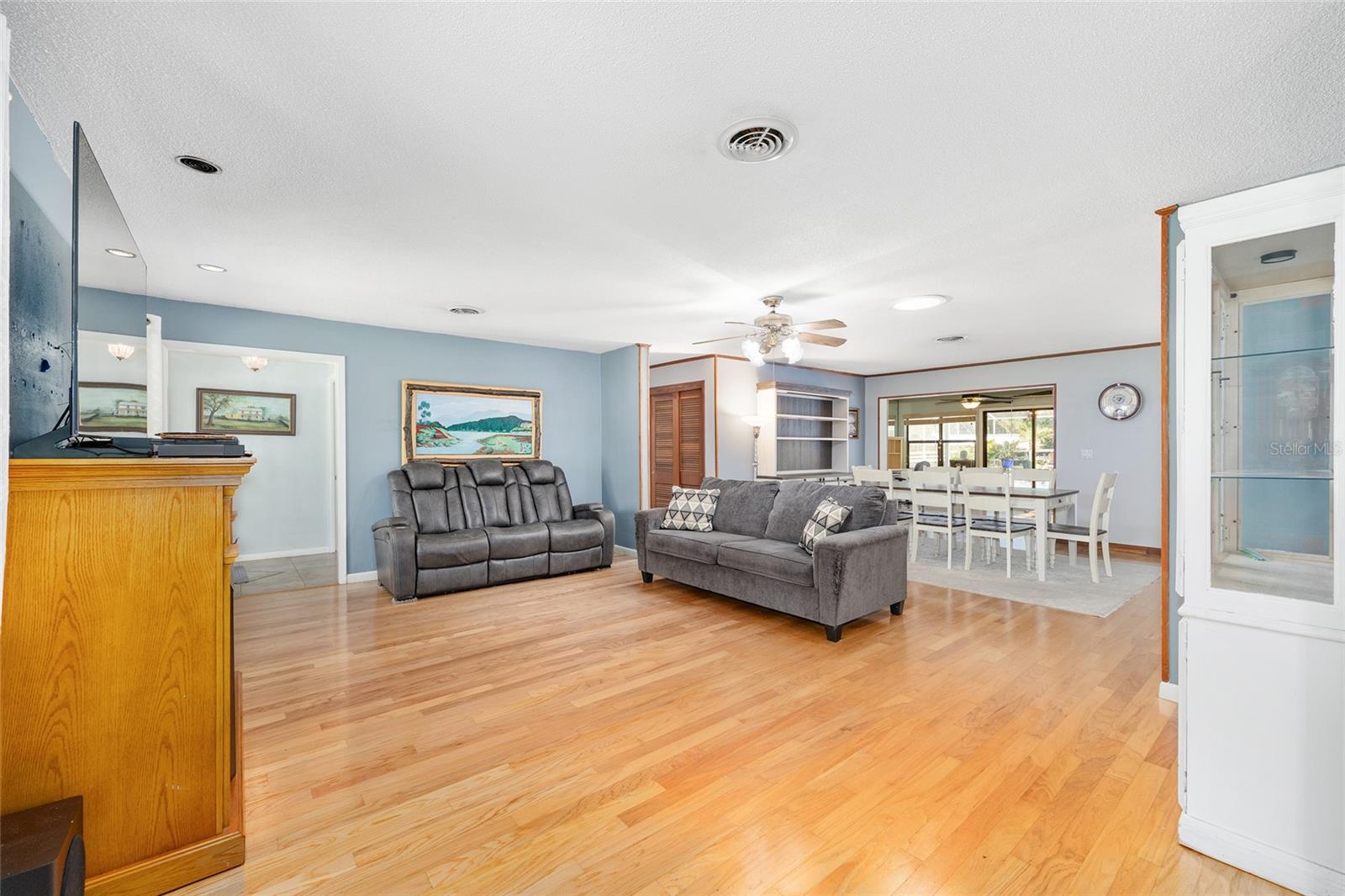 Image 12 of 100 For 301 38th Street