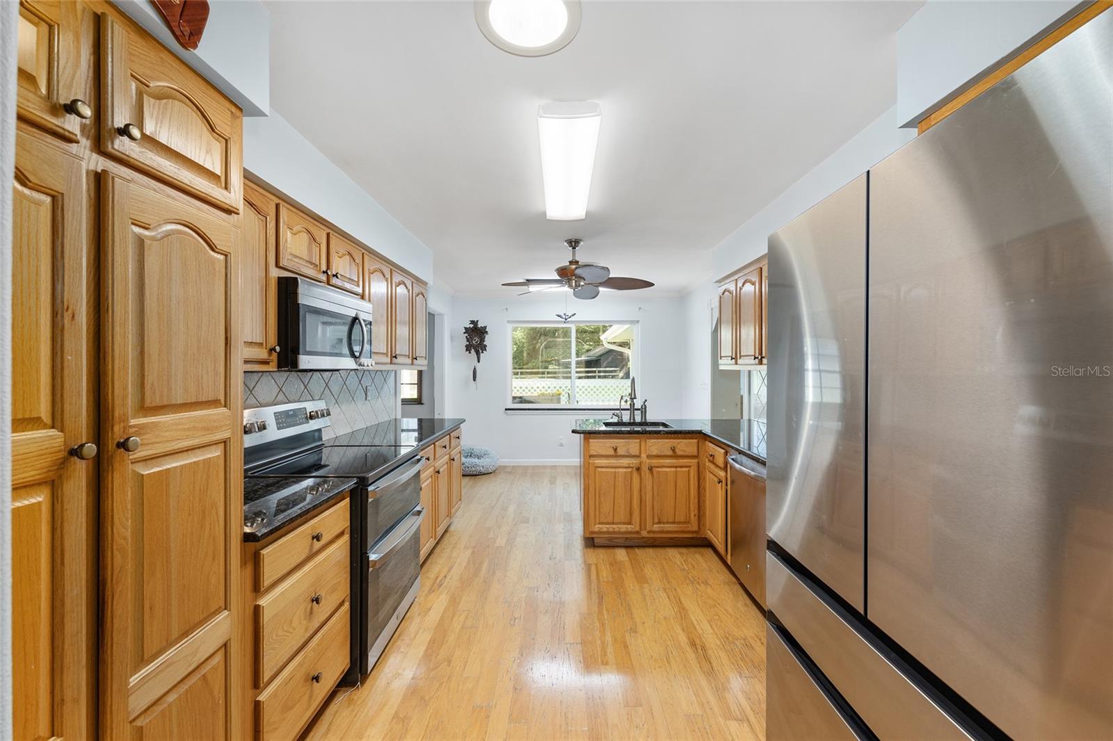 Image 23 of 100 For 301 38th Street