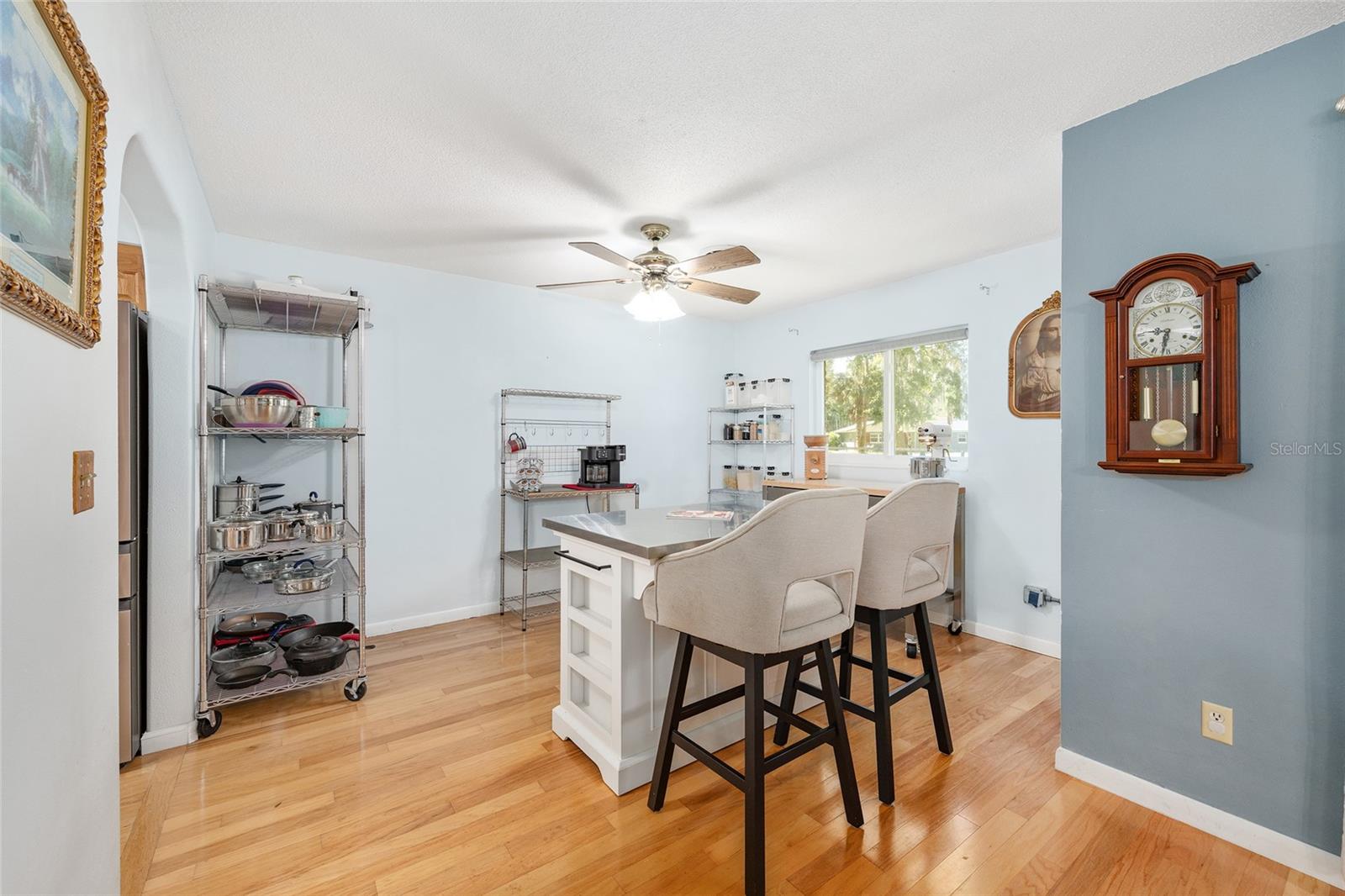 Image 25 of 100 For 301 38th Street
