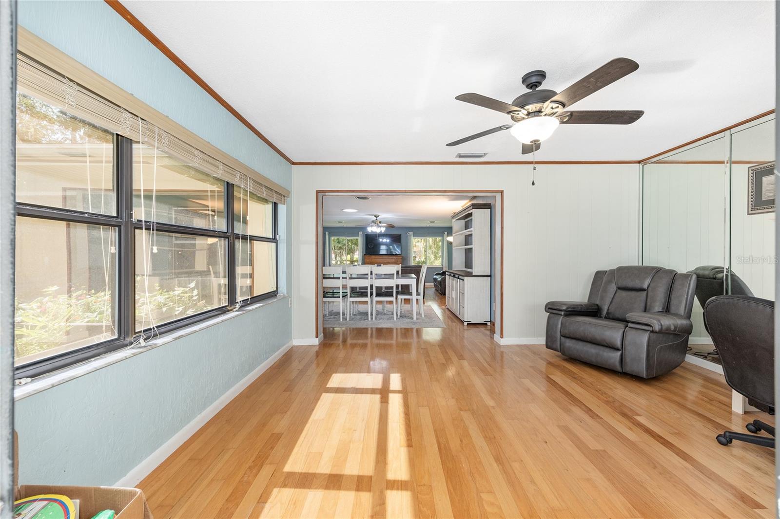 Image 28 of 100 For 301 38th Street