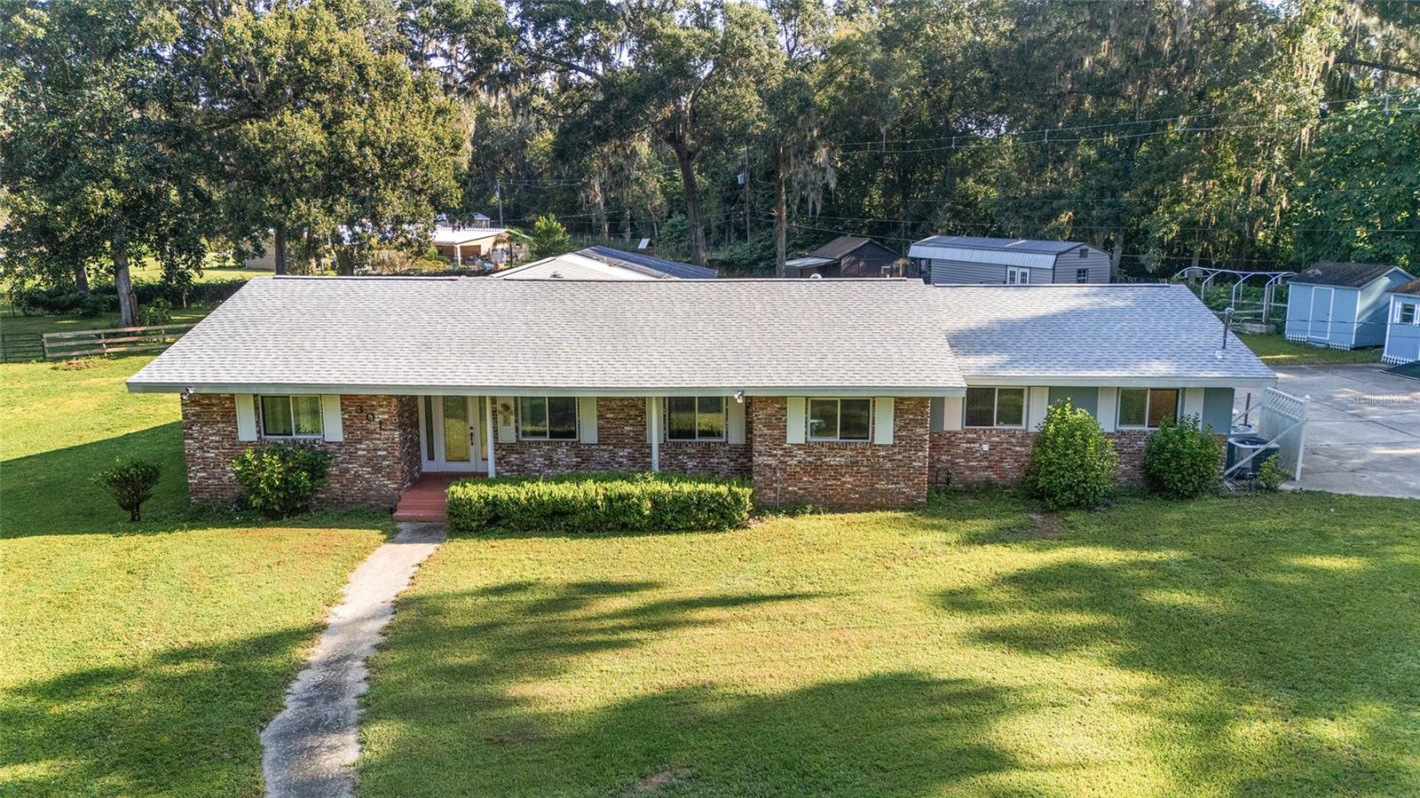 Image 3 of 100 For 301 38th Street