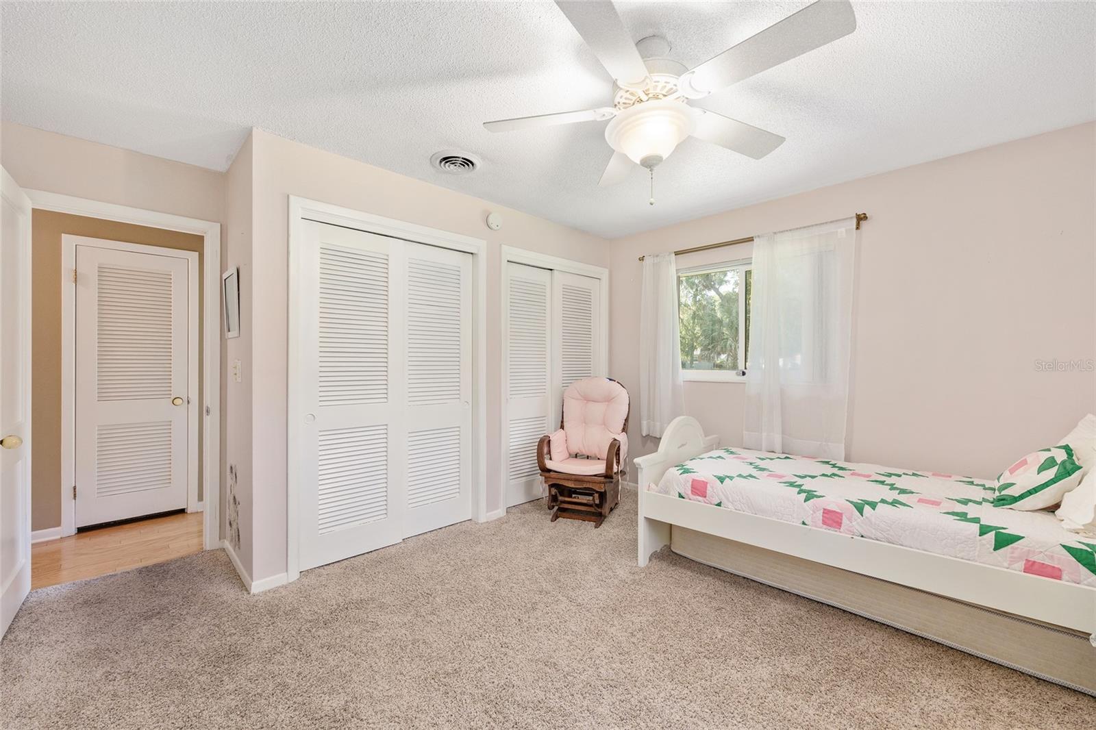 Image 37 of 100 For 301 38th Street