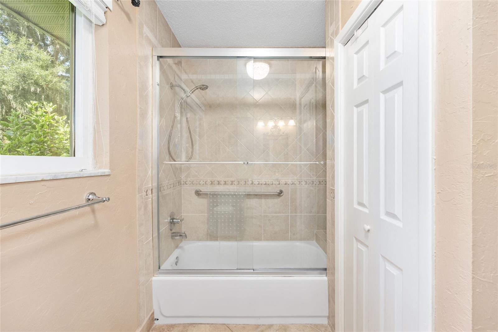 Image 47 of 100 For 301 38th Street