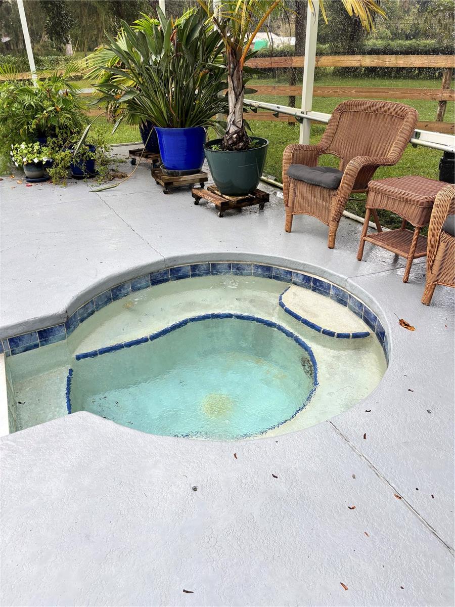 Image 57 of 100 For 301 38th Street